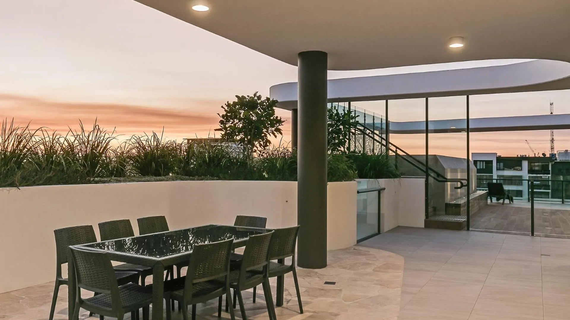 Village 305 Gold Coast Apartamento